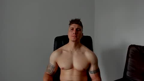 Lyonel online show from December 2025 05:00:01 PM