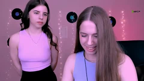 Snapshot of lyra_desire chatting on May 2026 08:33:01 AM lyra_desire online show from May 2026 08:33:01 AM