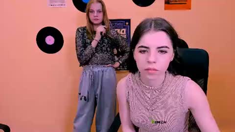 lyra_desire online show from June 2026 09:01:01 AM