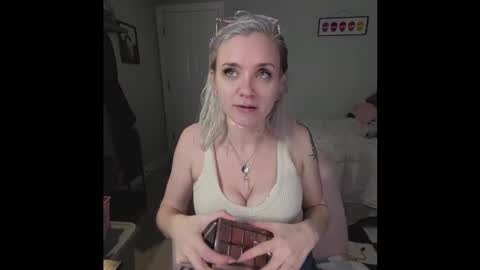 Snapshot of lyragreene chatting on January 2026 07:12:01 AM Lyra Greene online show from January 2026 07:12:01 AM