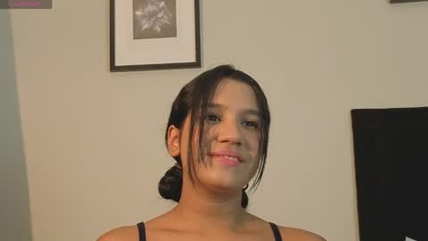 Snapshot of lyriadiamond_ chatting on May 2026 09:11:02 PM Lyria Diamond online show from May 2026 09:11:02 PM