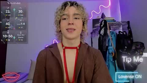 Lyric online show from November 2025 08:53:02 PM