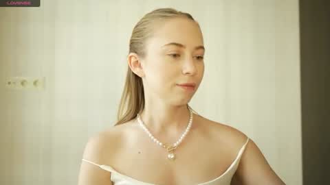 Snapshot of lysii_astra chatting on June 2026 11:15:01 AM Liza online show from June 2026 11:15:01 AM
