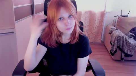 lyssan_xo online show from October 2025 10:15:01 AM