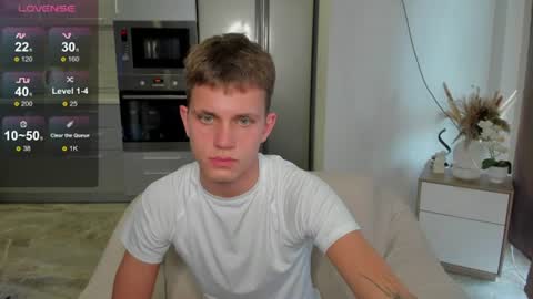 Snapshot of m0neyken_ chatting on July 2026 02:44:01 AM m0neyken_ online show from July 2026 02:44:01 AM