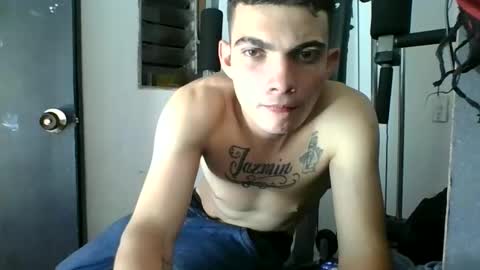 Snapshot of m0ntana777 chatting on September 2025 06:02:02 AM m0ntana777 online show from September 2025 06:02:02 AM