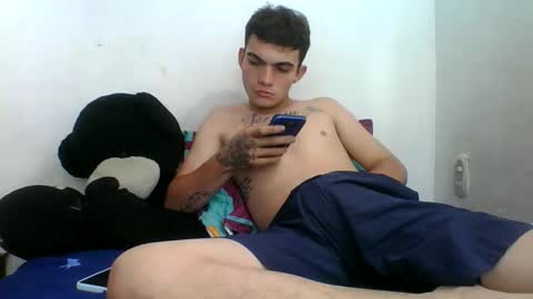 Snapshot of m0ntana777 chatting on October 2025 10:35:02 AM m0ntana777 online show from October 2025 10:35:02 AM