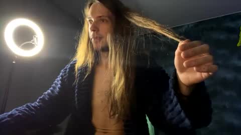 Snapshot of m1shq chatting on December 2024 05:15:01 AM m1shq online show from December 2024 05:15:01 AM