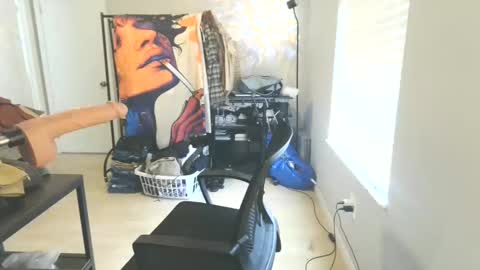 Snapshot of m3taaa chatting on October 2025 07:44:02 PM M3ta online show from October 2025 07:44:02 PM