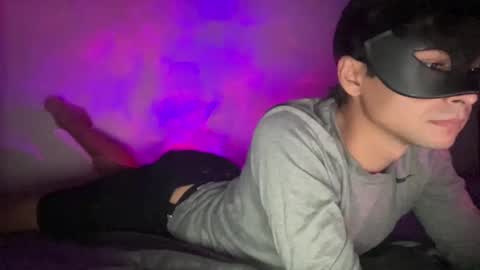 M Boy online show from October 2025 11:27:01 PM