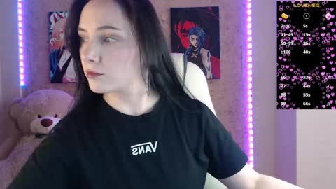 Snapshot of m_e_l_i_s_s_a_ chatting on May 2026 04:45:02 PM Melissa online show from May 2026 04:45:02 PM