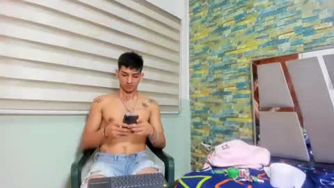 itgram pezlo josue online show from February 2025 03:49:01 PM