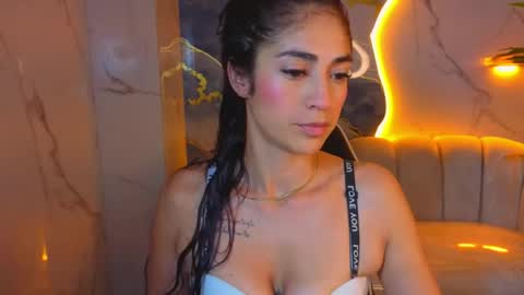 Mabell online show from May 2026 02:52:02 AM