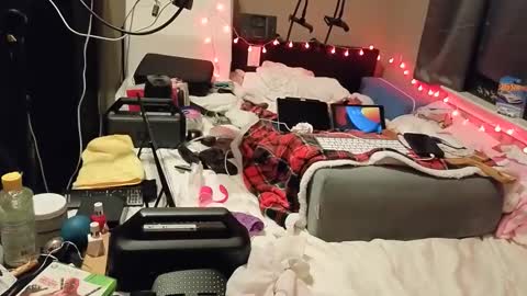 mac1119 online show from February 2026 05:55:01 AM