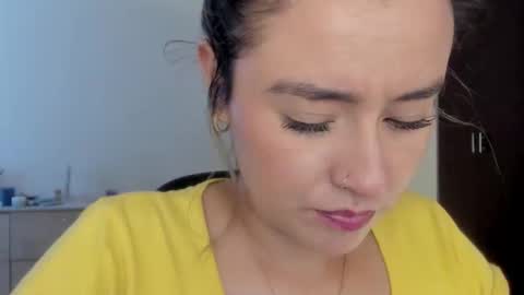 Snapshot of macarenax chatting on October 2025 03:30:01 PM Maca online show from October 2025 03:30:01 PM