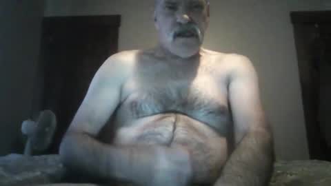 macdad1219 online show from April 2026 04:26:02 PM