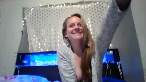 Snapshot of maceyloves chatting on May 2026 02:05:02 AM maceyloves online show from May 2026 02:05:02 AM