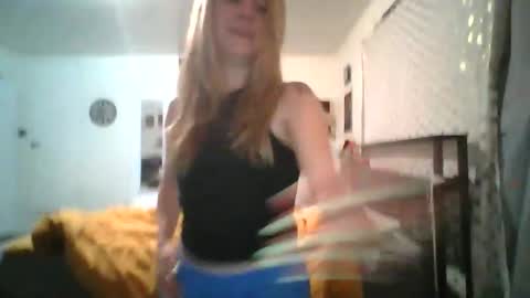 Snapshot of maceyloves chatting on May 2026 03:57:02 AM maceyloves online show from May 2026 03:57:02 AM