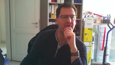 Snapshot of macfly67 chatting on February 2026 10:04:01 AM macfly67 online show from February 2026 10:04:01 AM