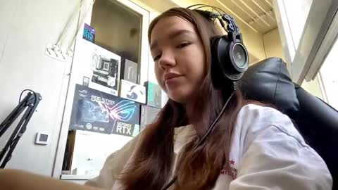 Mila online show from May 2026 09:05:01 AM