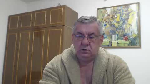 Snapshot of machomale3 chatting on February 2025 08:04:02 PM Macho online show from February 2025 08:04:02 PM