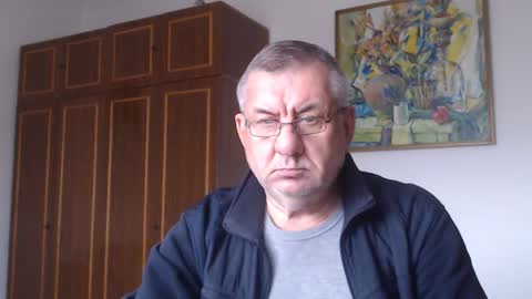 Snapshot of machomale3 chatting on October 2025 01:17:01 PM Macho online show from October 2025 01:17:01 PM