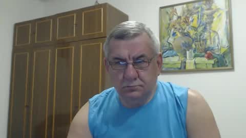 Snapshot of machomale3 chatting on November 2025 10:42:02 PM Macho online show from November 2025 10:42:02 PM