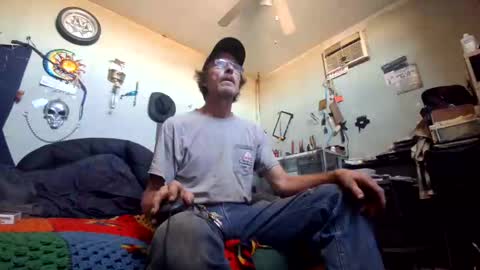 mackdog1369 online show from November 2025 07:52:02 PM