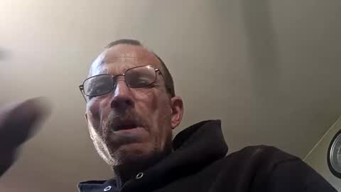 mackdog1369 online show from May 2026 12:23:02 PM
