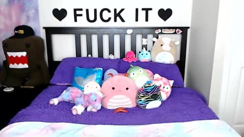 Mackenzie Wolfe online show from March 2025 08:54:02 AM