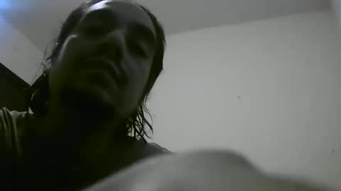 Cris B online show from November 2025 05:03:01 PM
