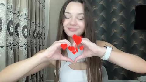 Snapshot of madalenesnedeger chatting on September 2025 03:26:01 PM Alexa online show from September 2025 03:26:01 PM