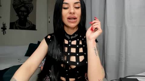 Snapshot of madam_jesse chatting on February 2025 08:00:01 PM Madam jesse online show from February 2025 08:00:01 PM