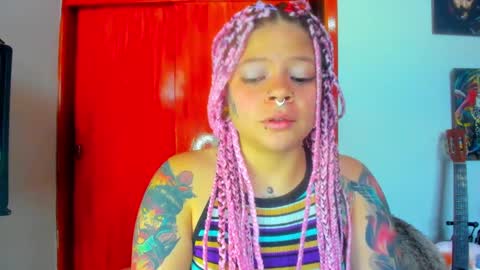 Snapshot of madam_sativa chatting on September 2025 08:12:02 PM di online show from September 2025 08:12:02 PM