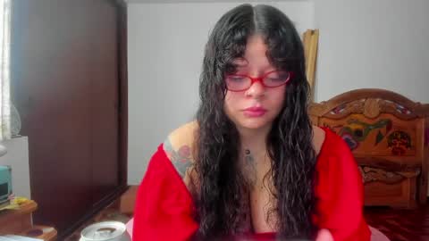 Snapshot of madam_sativa chatting on May 2026 03:38:02 PM di online show from May 2026 03:38:02 PM