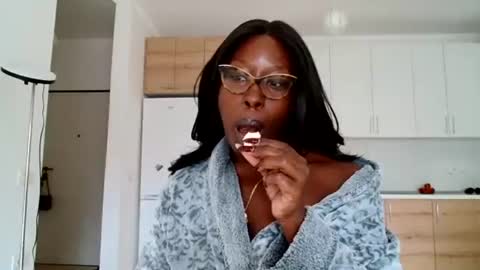 YourMadamIndigo online show from September 2025 04:07:02 PM