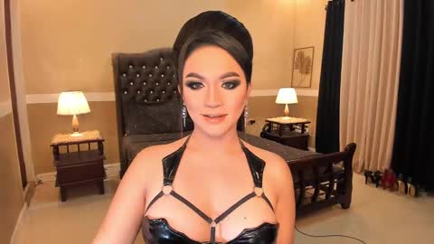 Snapshot of madammistressdominatrixxx chatting on March 2025 11:26:01 PM Alison Kloss online show from March 2025 11:26:01 PM