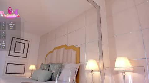 Snapshot of maddieparker chatting on October 2025 07:56:01 PM online show from October 2025 07:56:01 PM