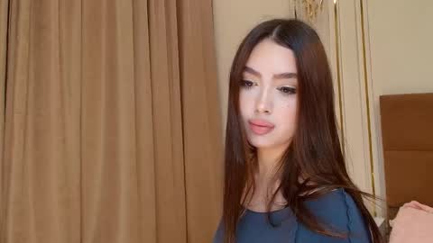 Madelaine online show from May 2026 08:15:01 PM