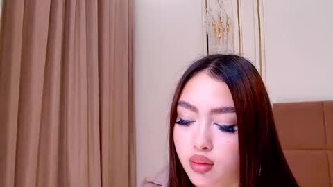 Madelaine online show from May 2026 07:00:01 PM