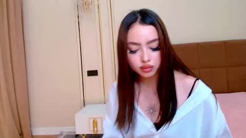 Madelaine online show from June 2026 05:25:01 PM