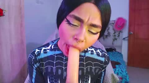 maddiie and clyde online show from September 2025 05:51:02 PM