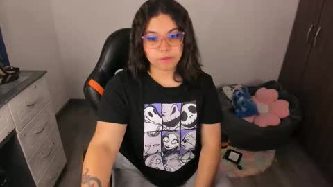 madelaine_taylor online show from October 2025 11:48:02 PM