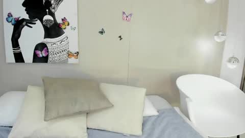 Snapshot of madeline_jhones chatting on May 2026 01:52:01 PM Madeline online show from May 2026 01:52:01 PM