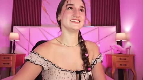 Madeline  online show from February 2026 02:01:02 AM