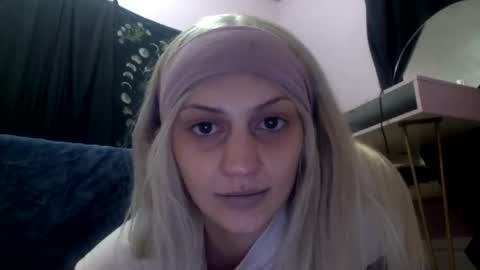 madeline online show from November 2025 05:20:01 AM