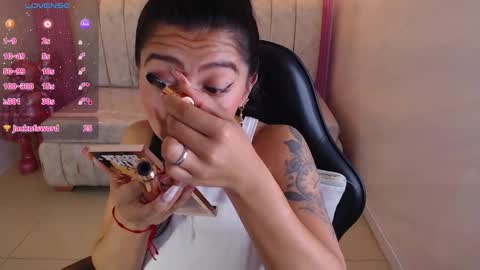 Madhison  online show from October 2025 09:06:01 PM