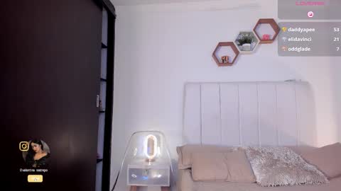 Valentina   1030   530  -  online show from September 2025 04:23:01 AM