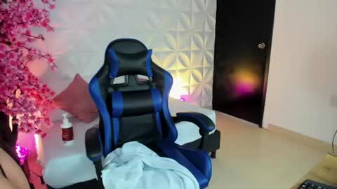 Snapshot of madison_saenzz chatting on July 2026 07:27:01 PM M A D I S O N online show from July 2026 07:27:01 PM