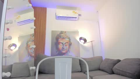 Snapshot of madisson_lux chatting on February 2026 09:03:02 PM madisson_lux online show from February 2026 09:03:02 PM